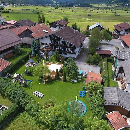 Haus Alpengluehen Apartment Ehrwald Bagian luar foto