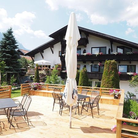 Haus Alpengluehen Apartment Ehrwald Bagian luar foto