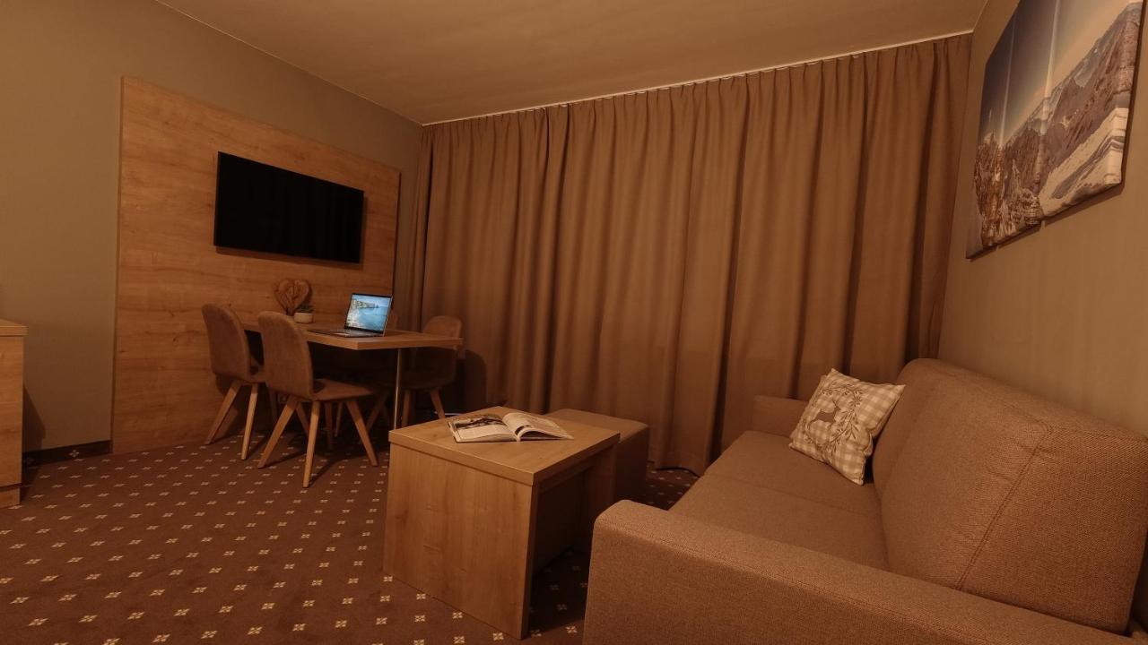 Haus Alpengluehen Apartment Ehrwald Bagian luar foto