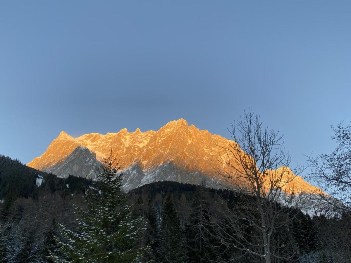 Haus Alpengluehen Apartment Ehrwald Bagian luar foto