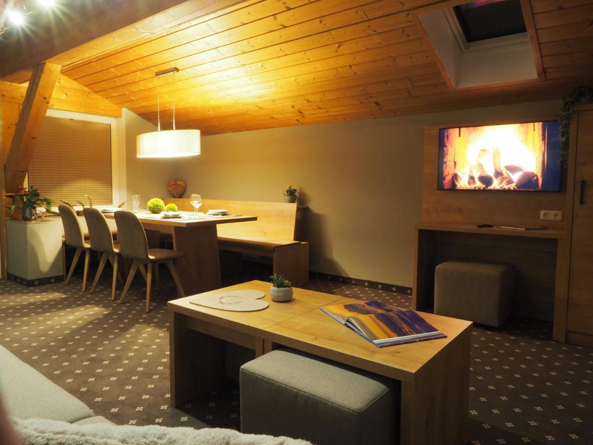 Haus Alpengluehen Apartment Ehrwald Bagian luar foto