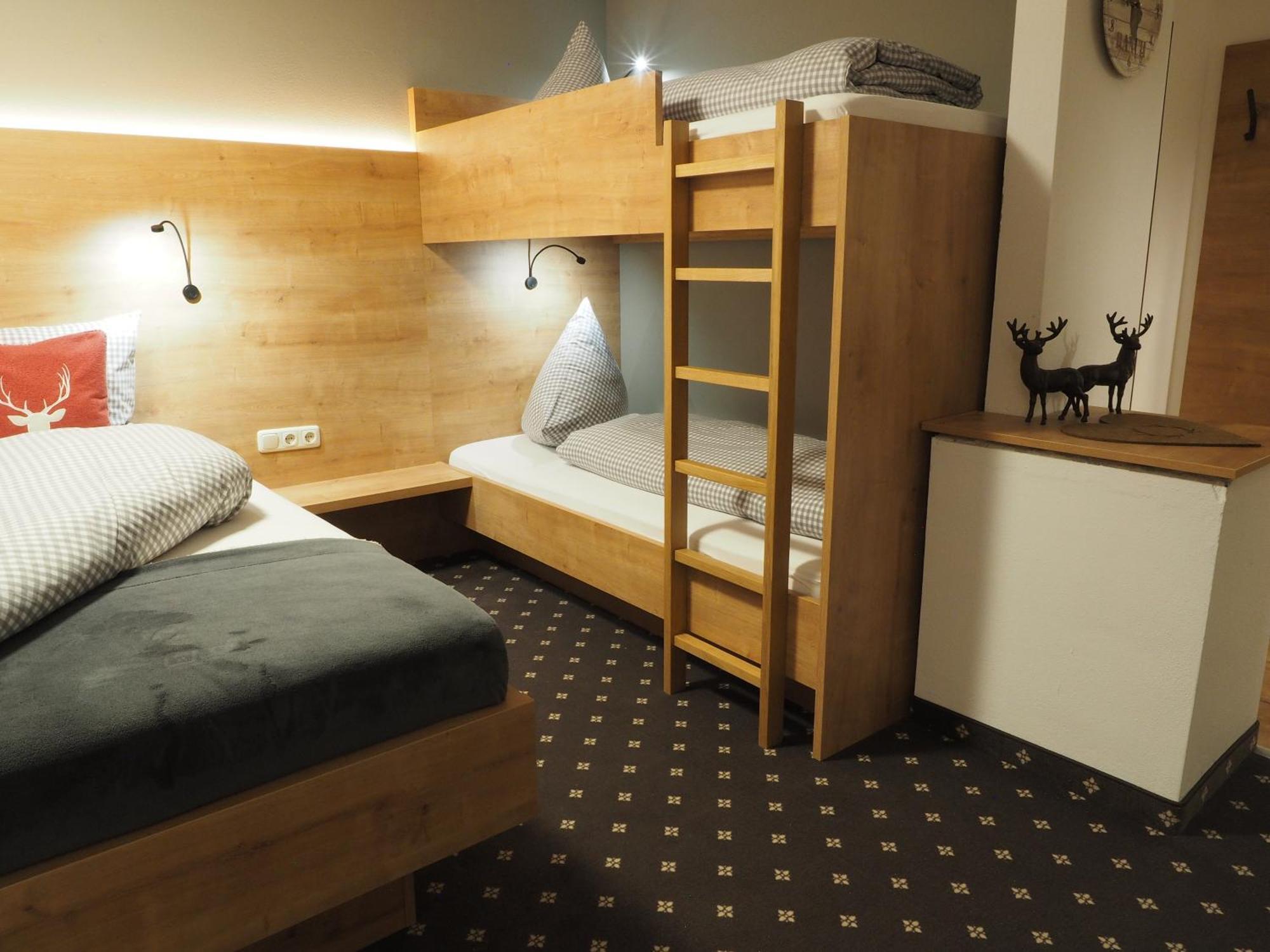 Haus Alpengluehen Apartment Ehrwald Bagian luar foto
